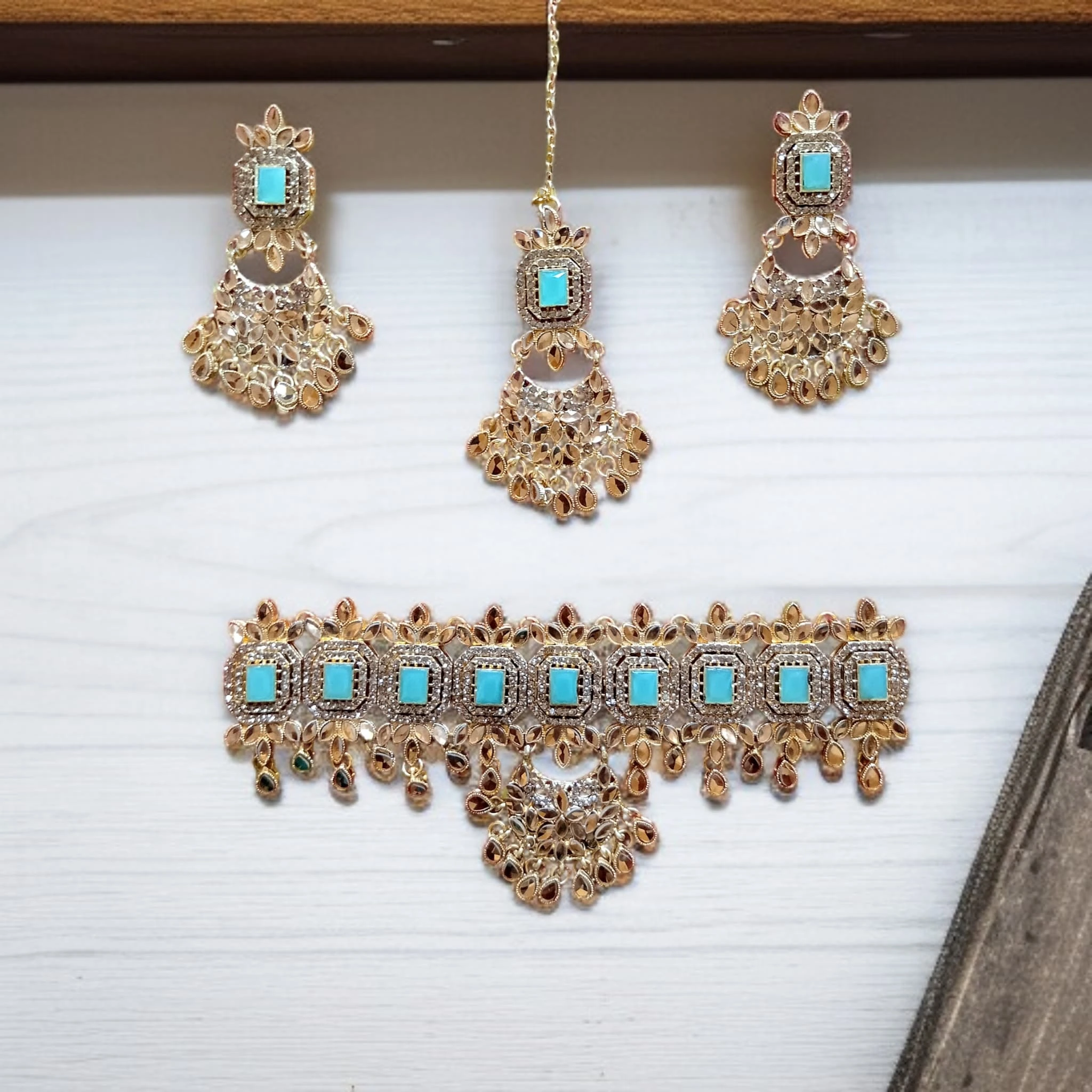 Buy cyan and gold colour jewellery set with necklace , earrings and tikka at best price in pakistan - Qureshi products