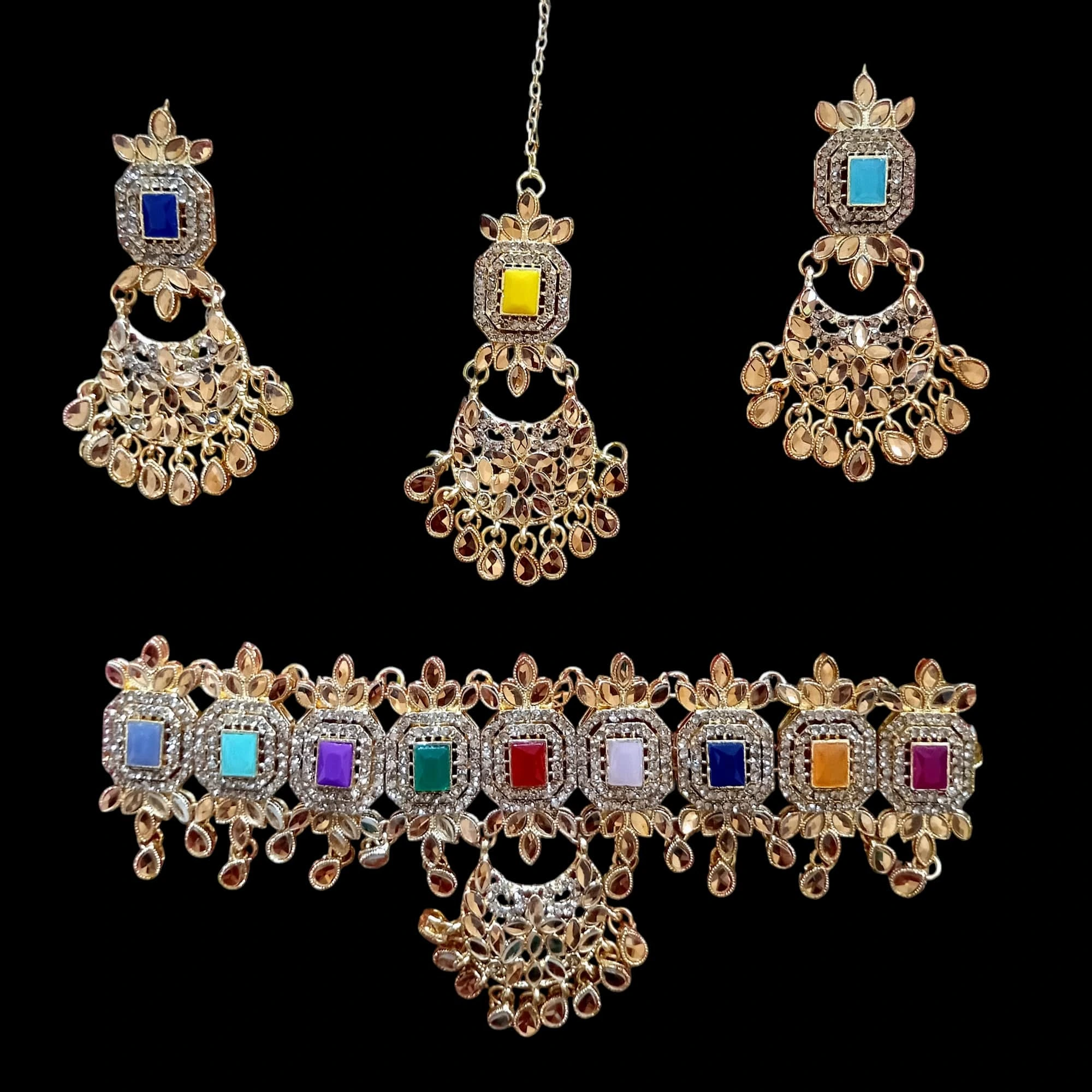 Buy Red and Gold colour jewellery set with necklace , earrings and tikka at best price in pakistan - Qureshi products